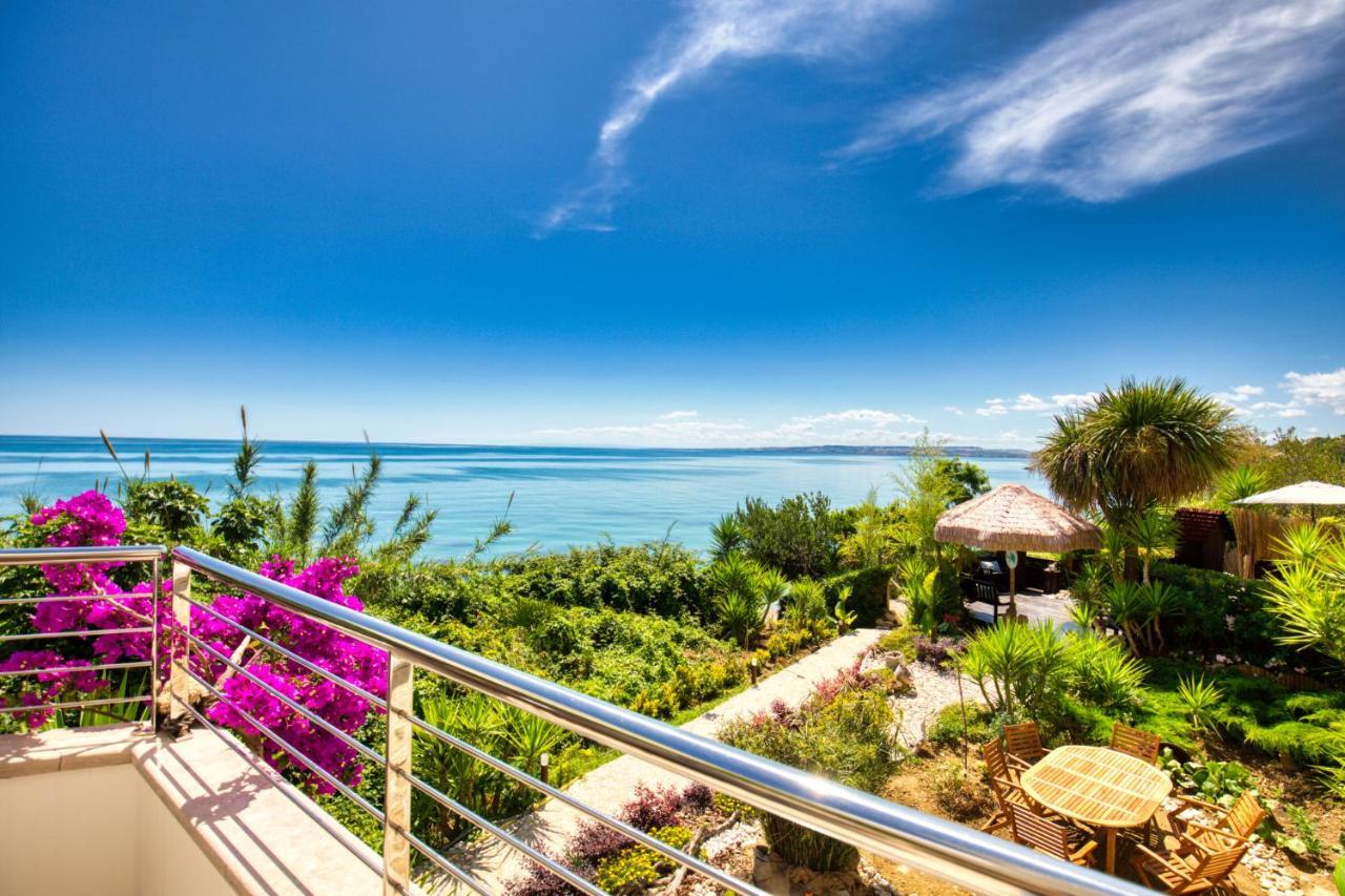 Residenze Longhi Bed and Breakfast Vasto Eksteriør billede